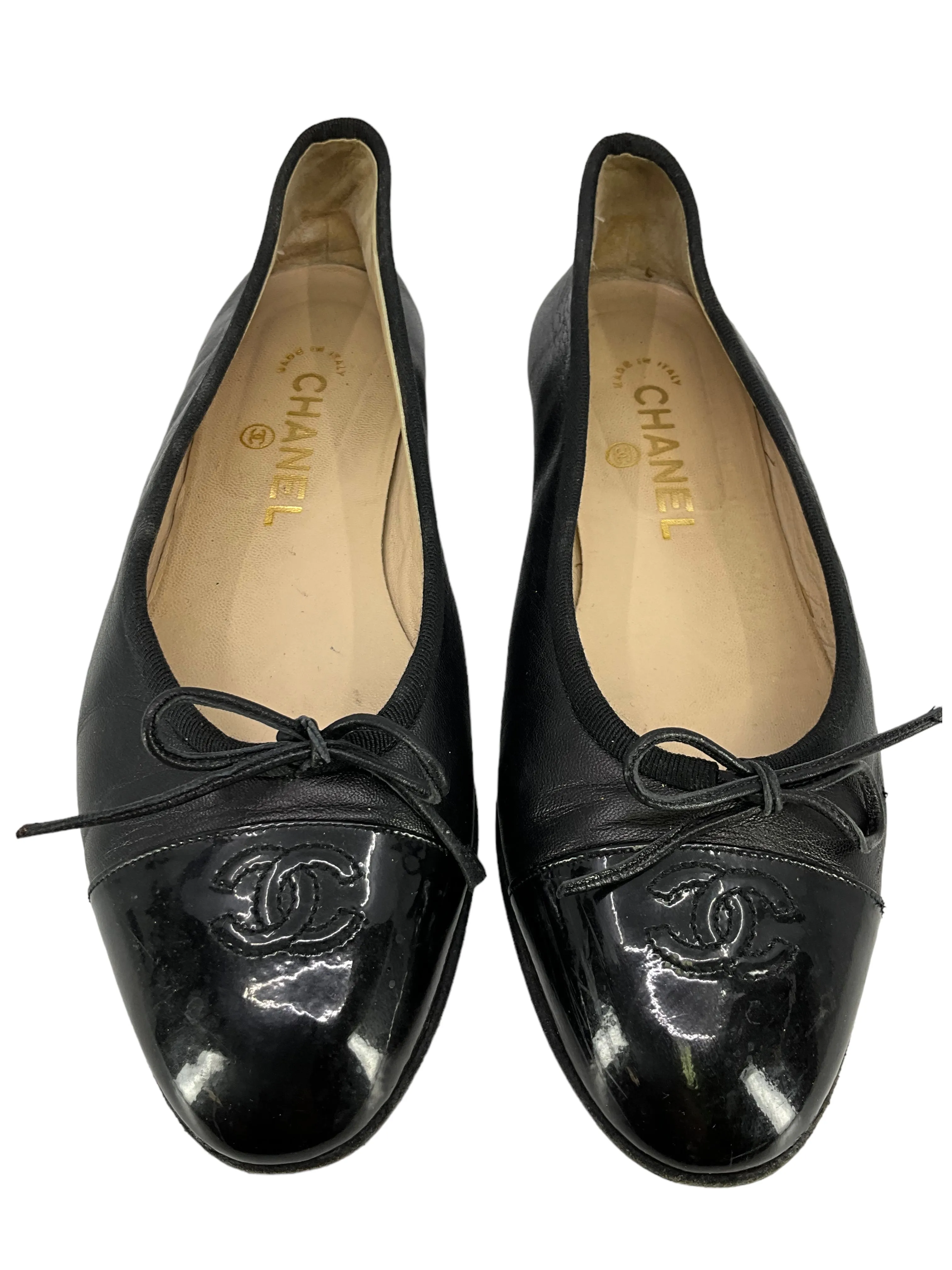 CHANEL CC Cap Toe Lambskin Leather Ballet Flats Size 8