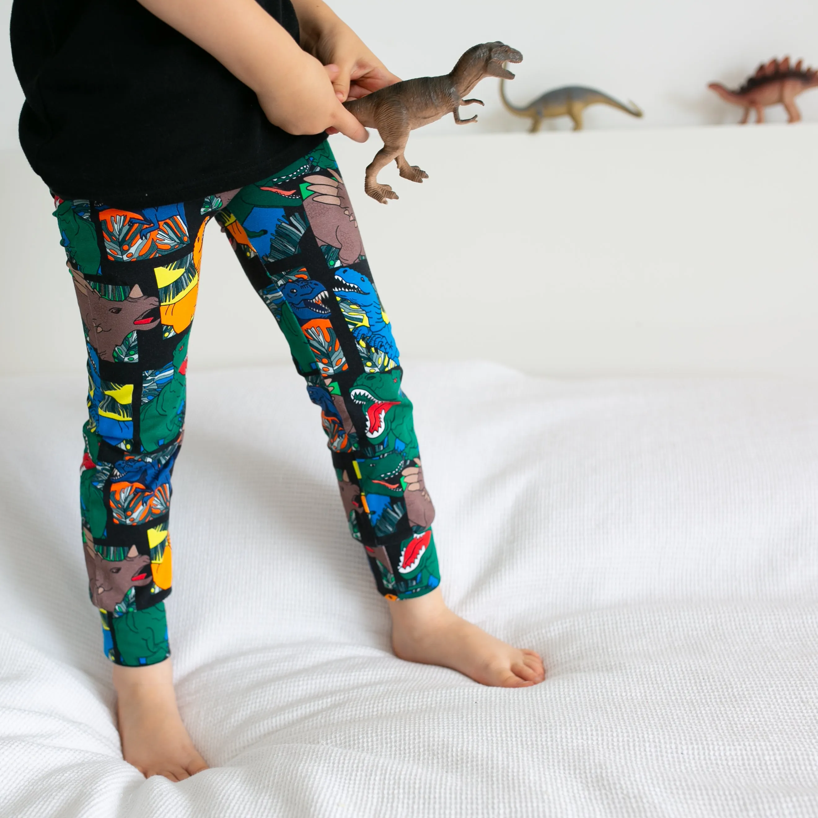 Comic Dino Leggings