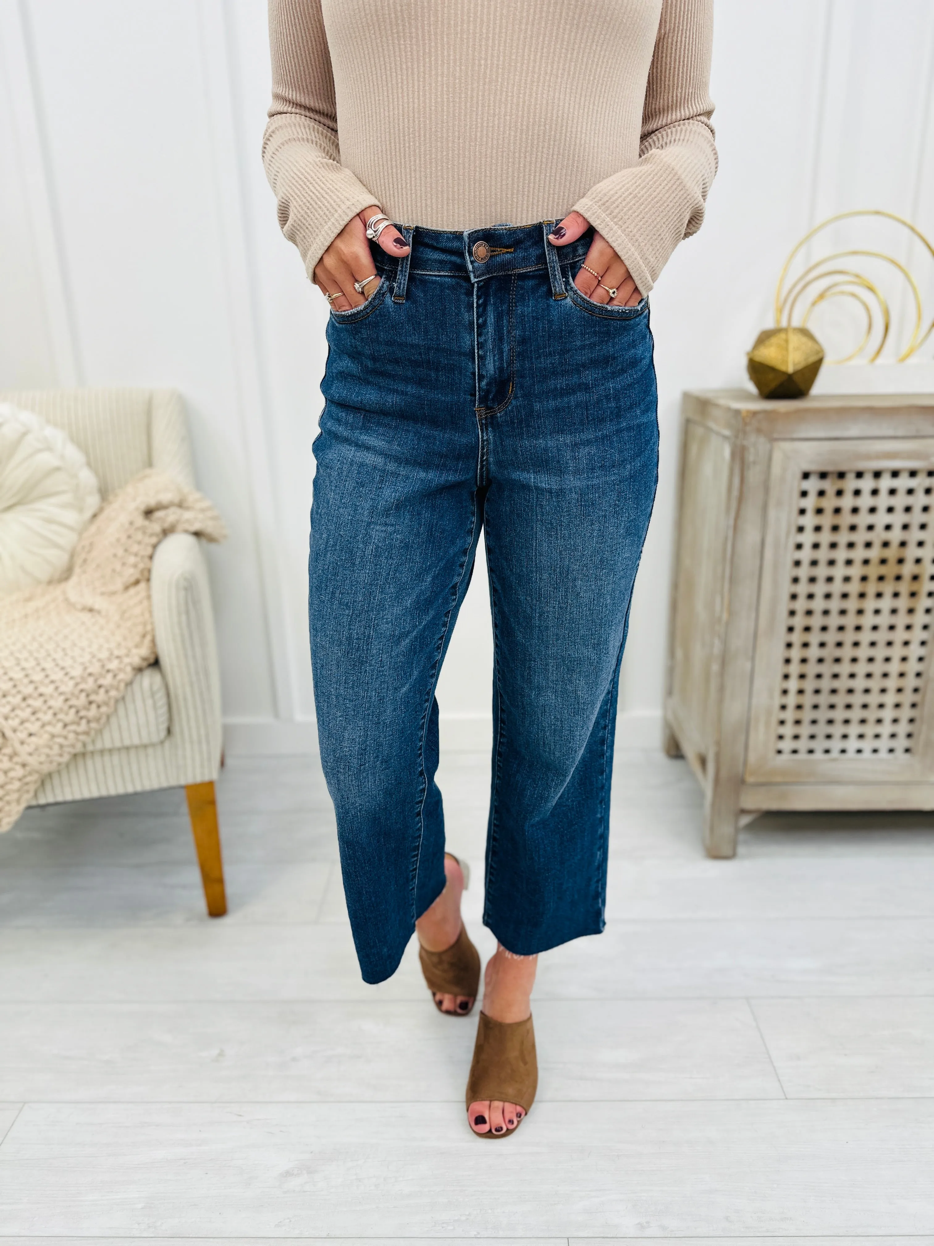 Judy Blue Whenever Wherever Wide Leg Cropped Jeans in Reg/Curvy