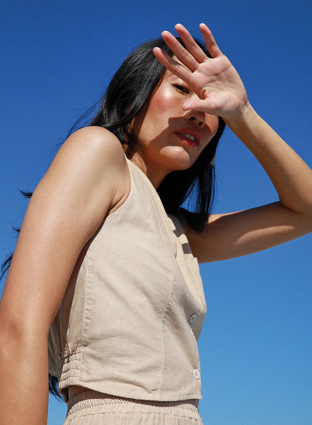 Linen Pocket Vest in Wheat