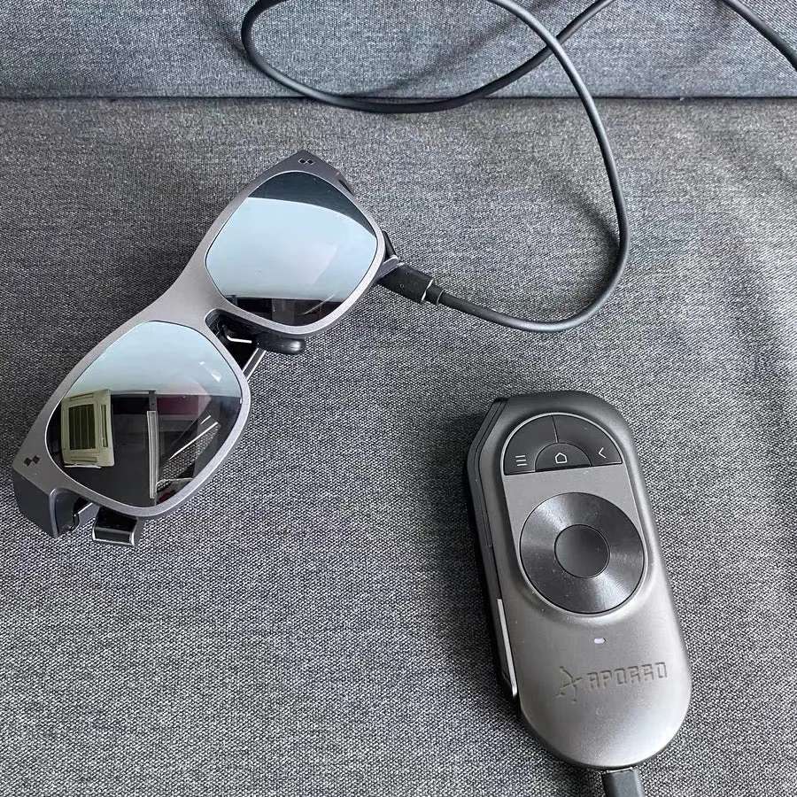 Smart Glasses with Voice Recognition and Augmented Reality