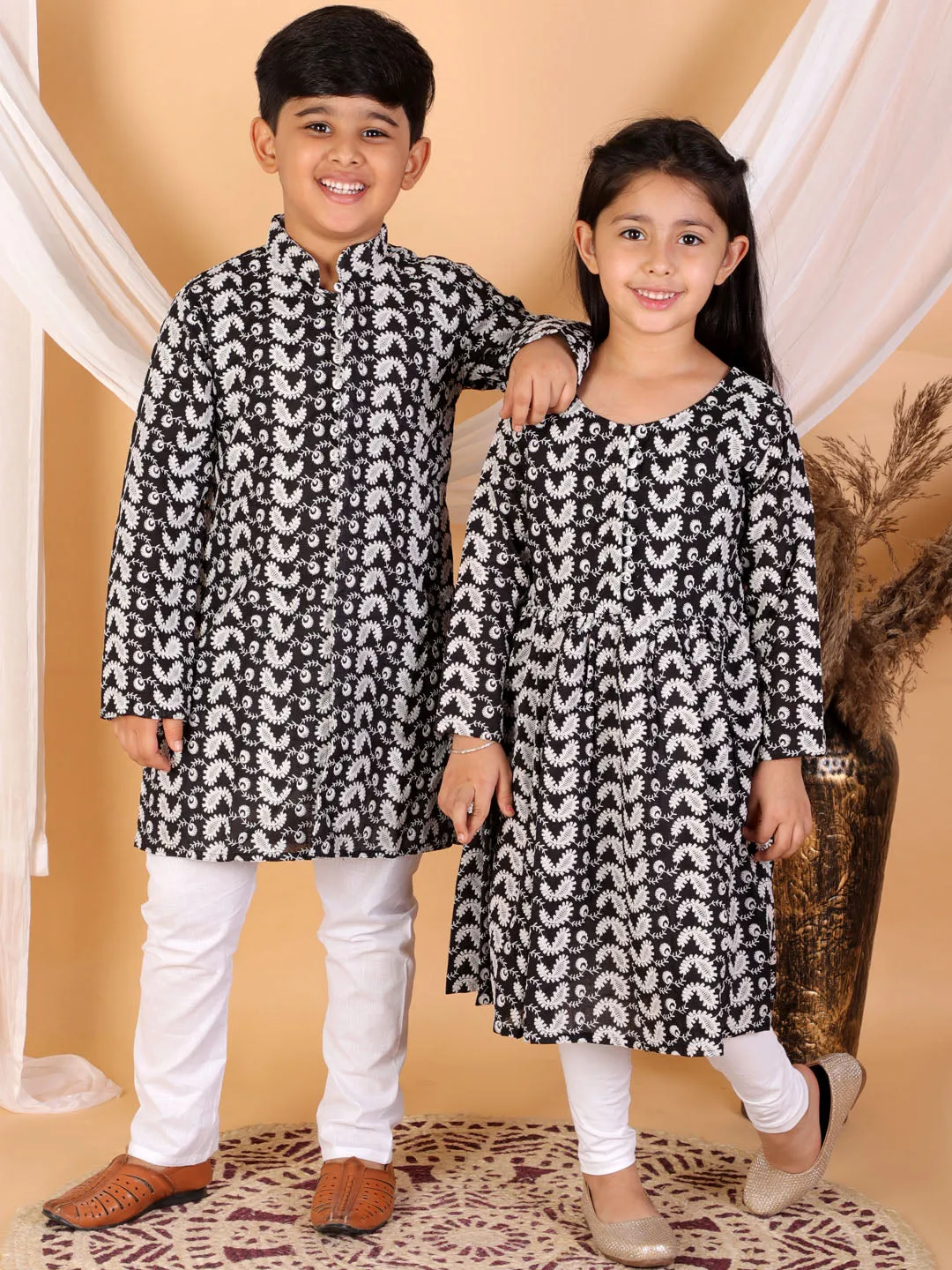 VASTRAMAY Black Pure Cotton Chikankari Siblings Set